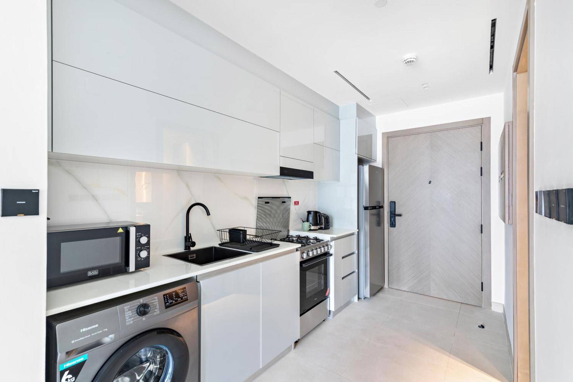 Furnished Apartment Binghatti Canal - Burj Khalifa View, דובאי מראה חיצוני תמונה