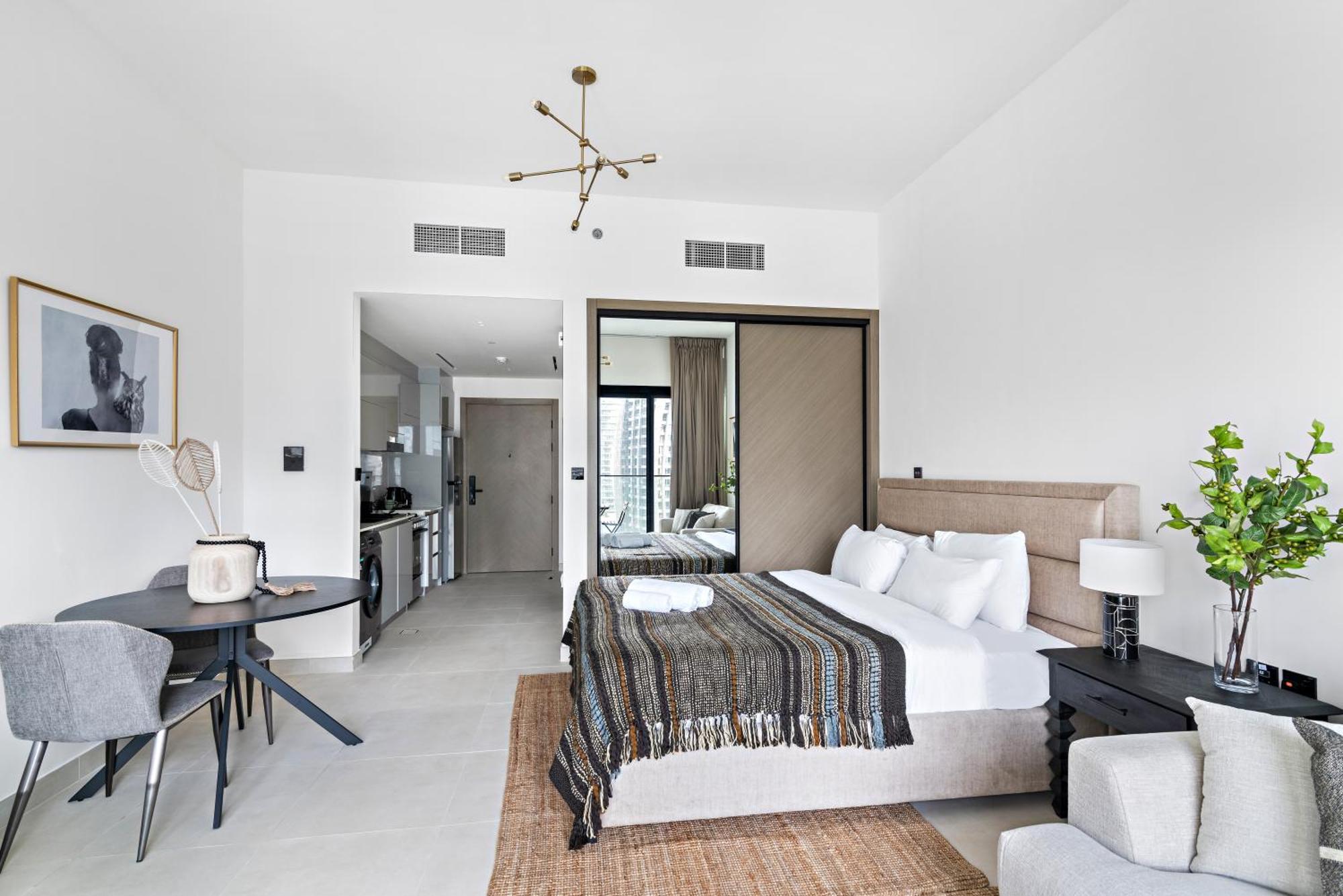 Furnished Apartment Binghatti Canal - Burj Khalifa View, דובאי מראה חיצוני תמונה